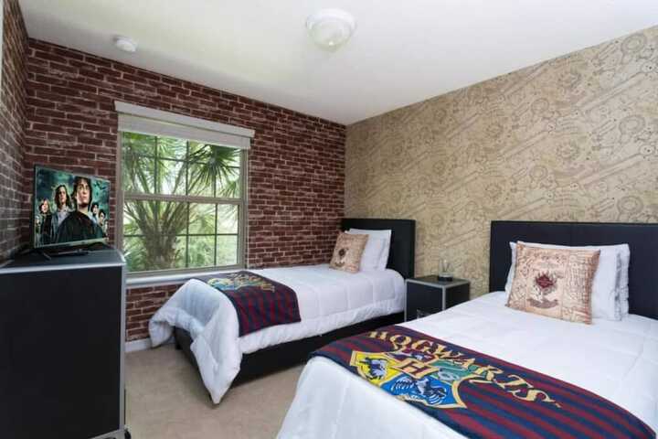 Room 50 of 65