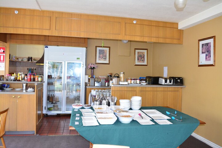 Breakfast/Coffee Service 68 of 75