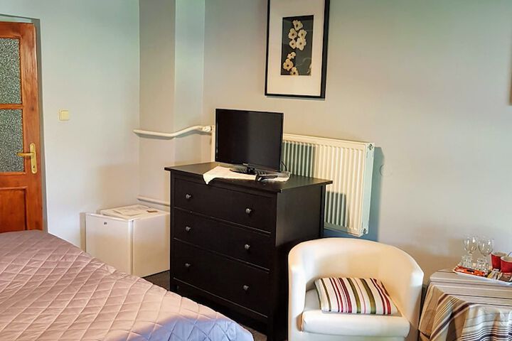 Room 16 of 89