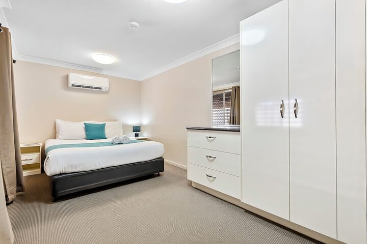 Room 15 of 90