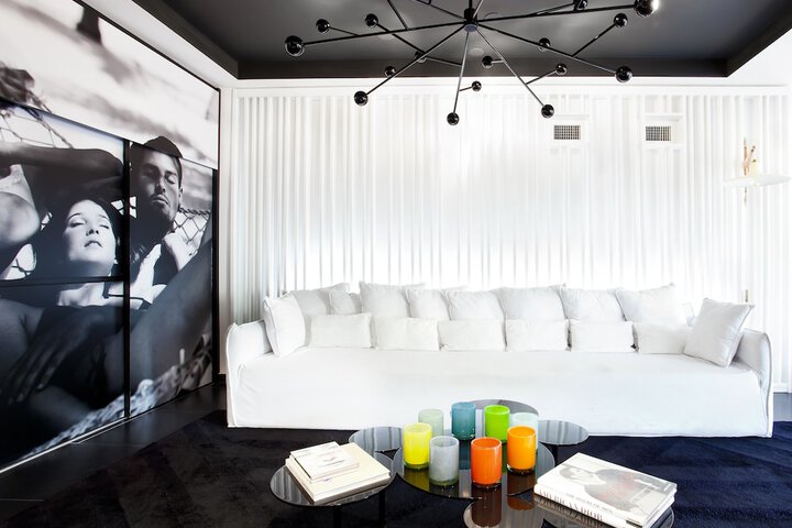 Guest Lobby