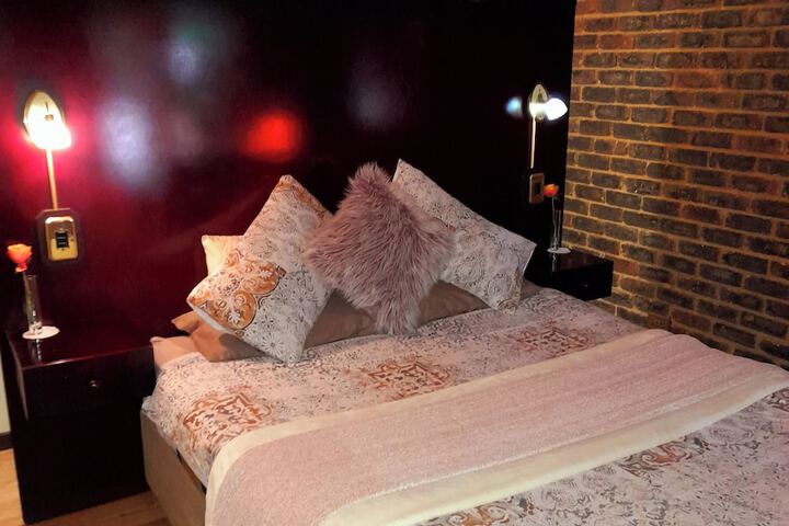 Room 5 of 50