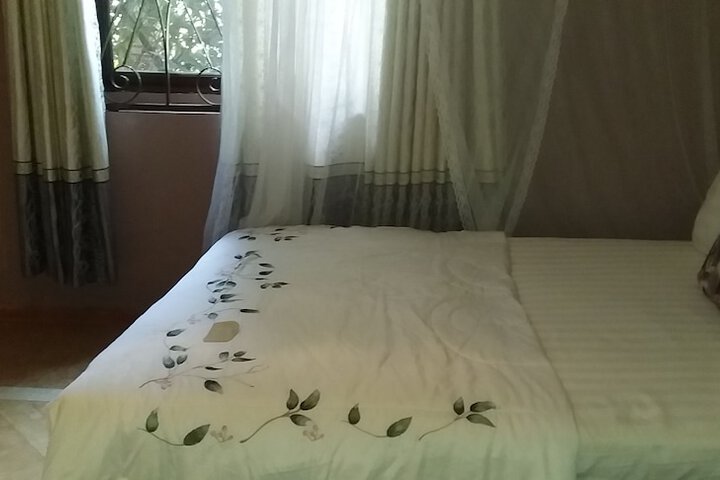 Room 8 of 86