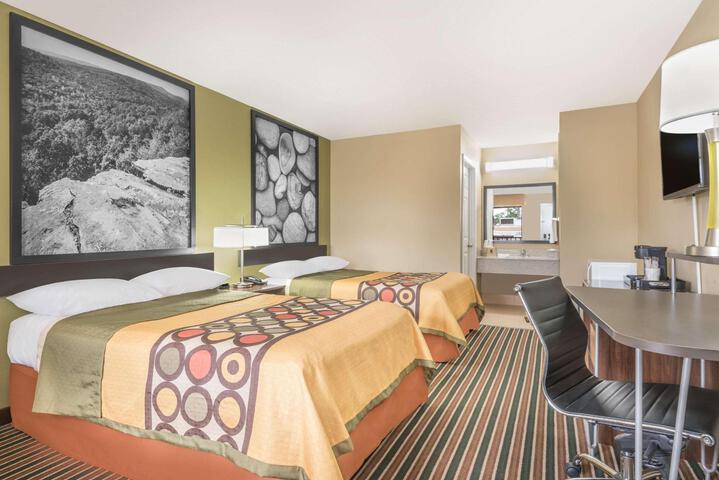 2 Double Beds (2 of 7)