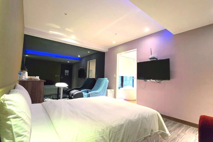 Room 41 of 63