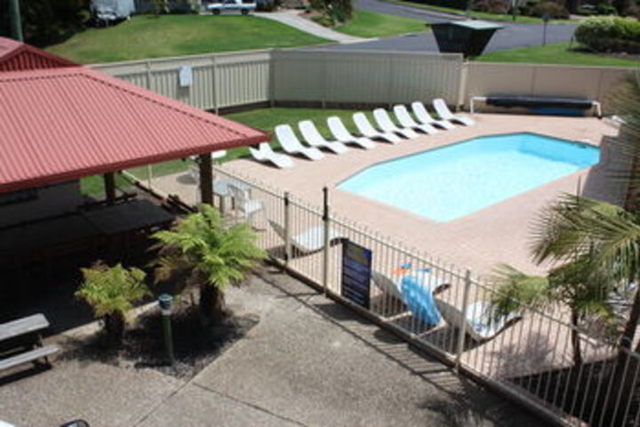 Pool 19 of 19