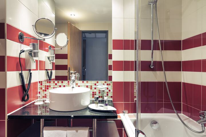 Clean Restrooms