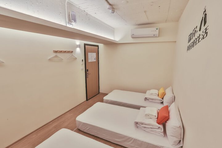 Room 21 of 60