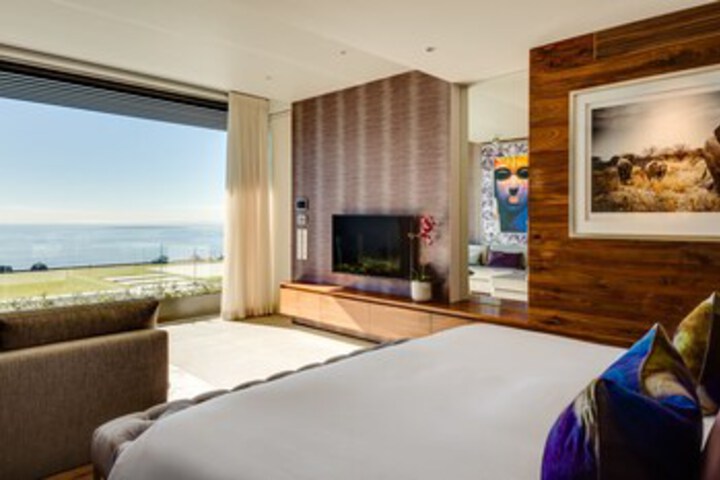Room 16 of 43