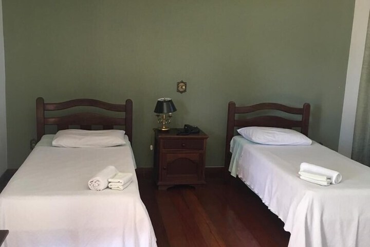 Room 13 of 24
