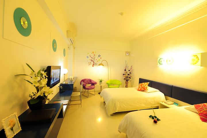 Room 15 of 72