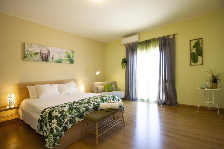 Room 7 of 121