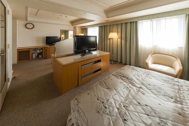 Room 11 of 21