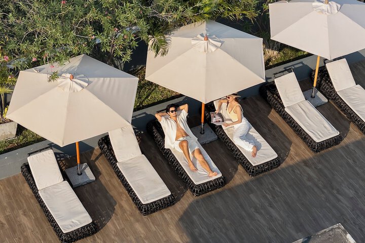 Hotel Pool