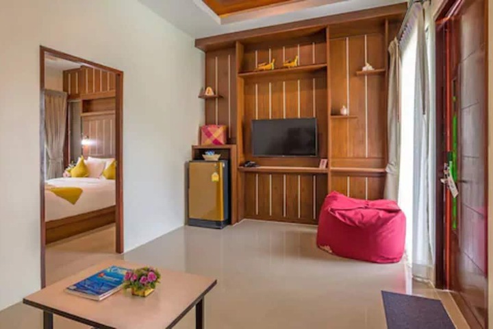 Room 34 of 166