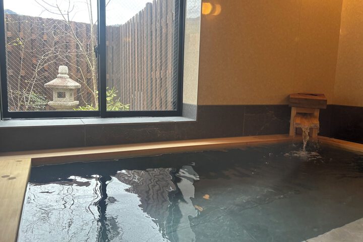 Room 28 of 48
