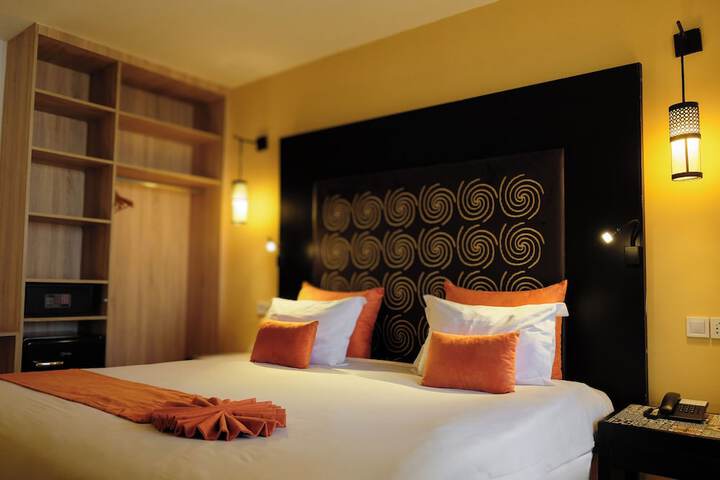 Room 13 of 70