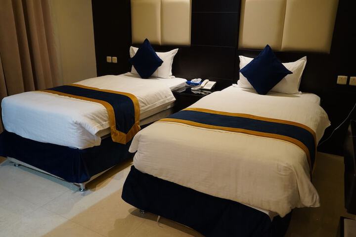 Room 8 of 20