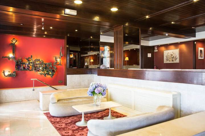 Hotel 2 of 71