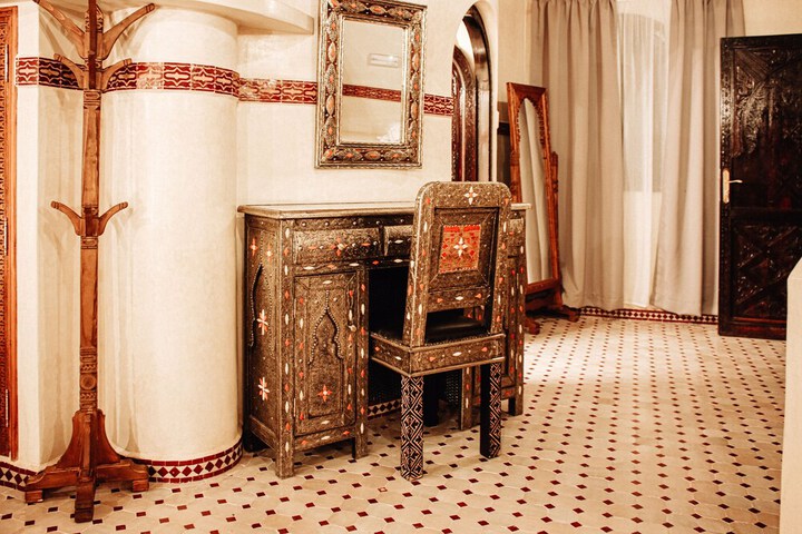 Room 14 of 27