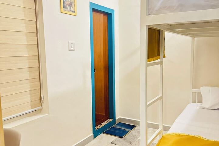 Room 5 of 41