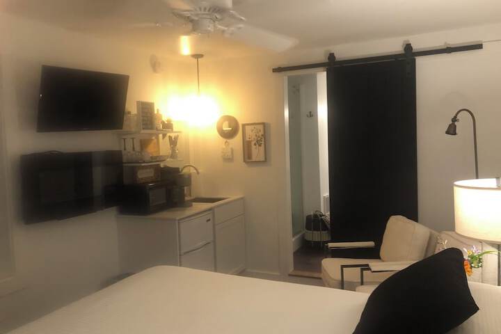 Room 33 of 68
