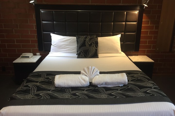 Room 21 of 36