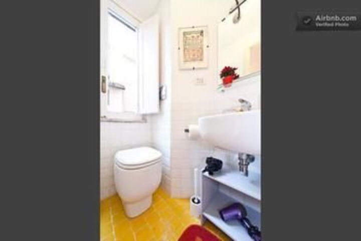 Room 2 of 12