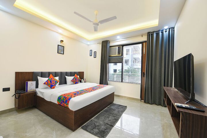 Room 18 of 36