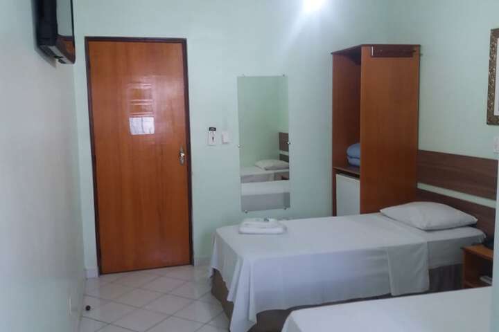 Room 13 of 17