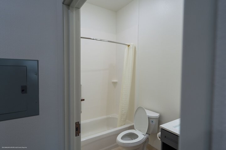 Room 48 of 63