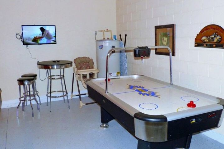 Room 18 of 32