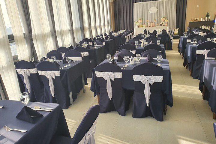 Ballroom/Hall 66 of 84