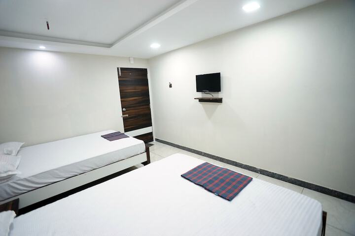 Room 5 of 49