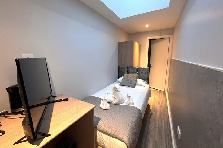 Room 40 of 57