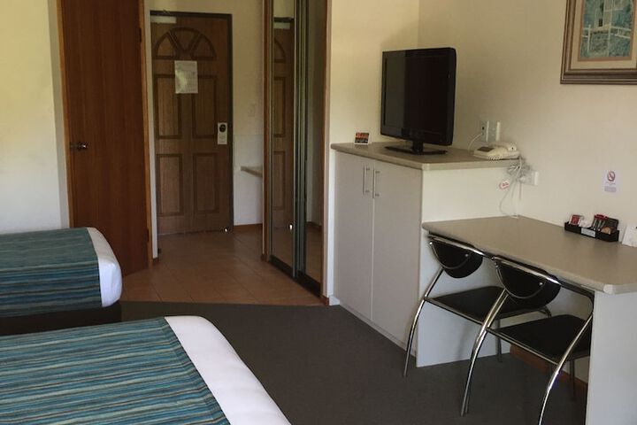 Room 11 of 83
