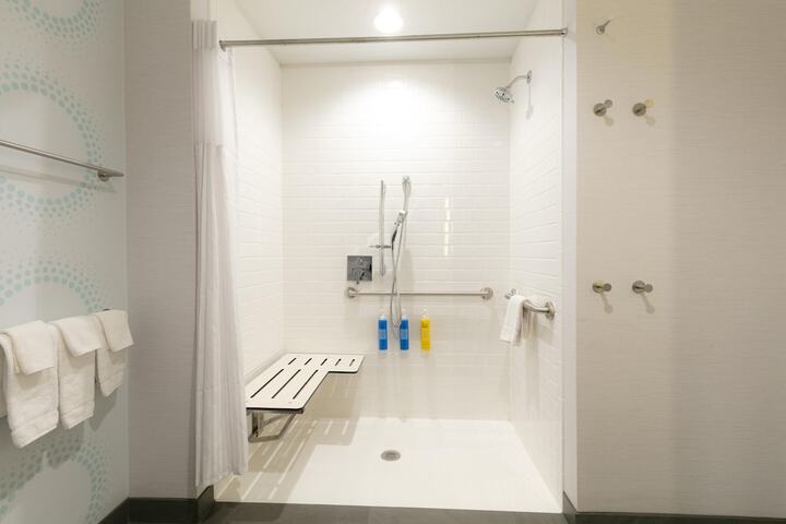 Room 14 of 22