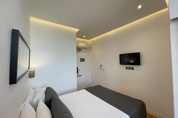 Room 48 of 112