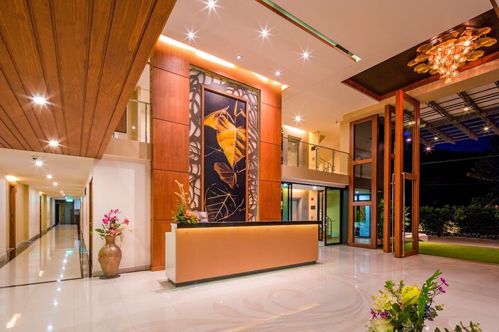 Hotel Interior 4 of 77