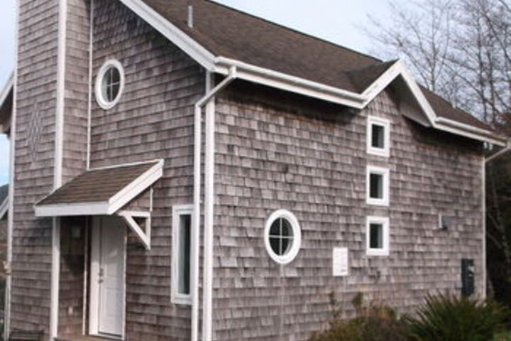 Photo of Spirit in The Sky 2 Br Home by RedAwning