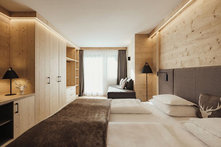 Room 16 of 73