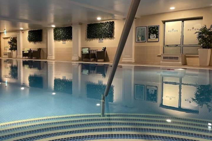 Pool 52 of 102