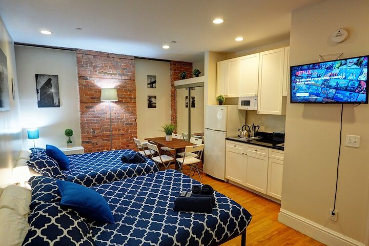 Room 204 of 214