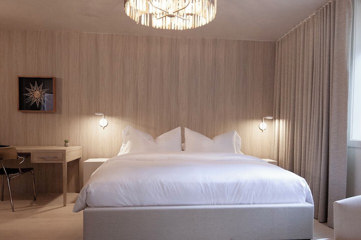 Room 22 of 65