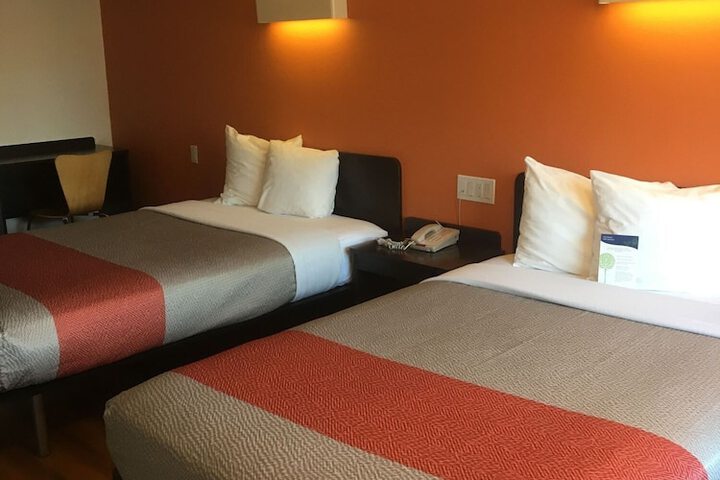 Room 17 of 52