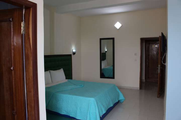 Room 9 of 52