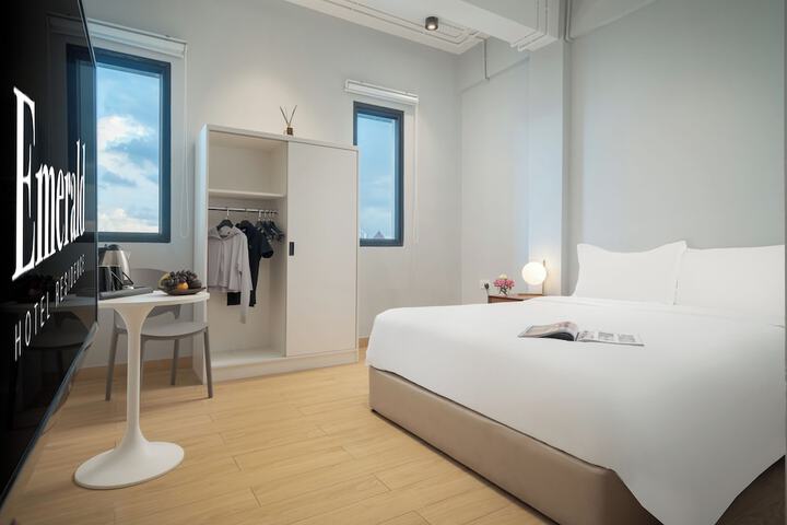 Room 7 of 41