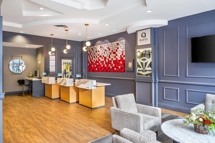 Entrance & Lobby