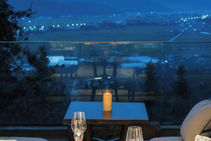 Dining 89 of 153