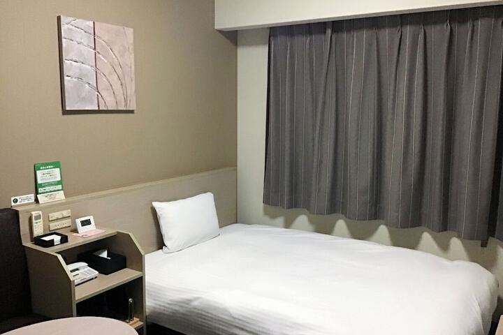 Room 8 of 31
